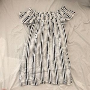 Off the Shoulder Lightweight Dress